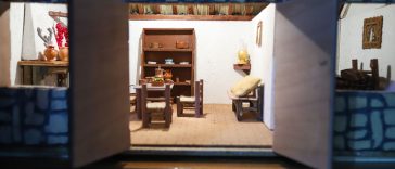 Francisco Campos - Doll House Maker @Fran Montes